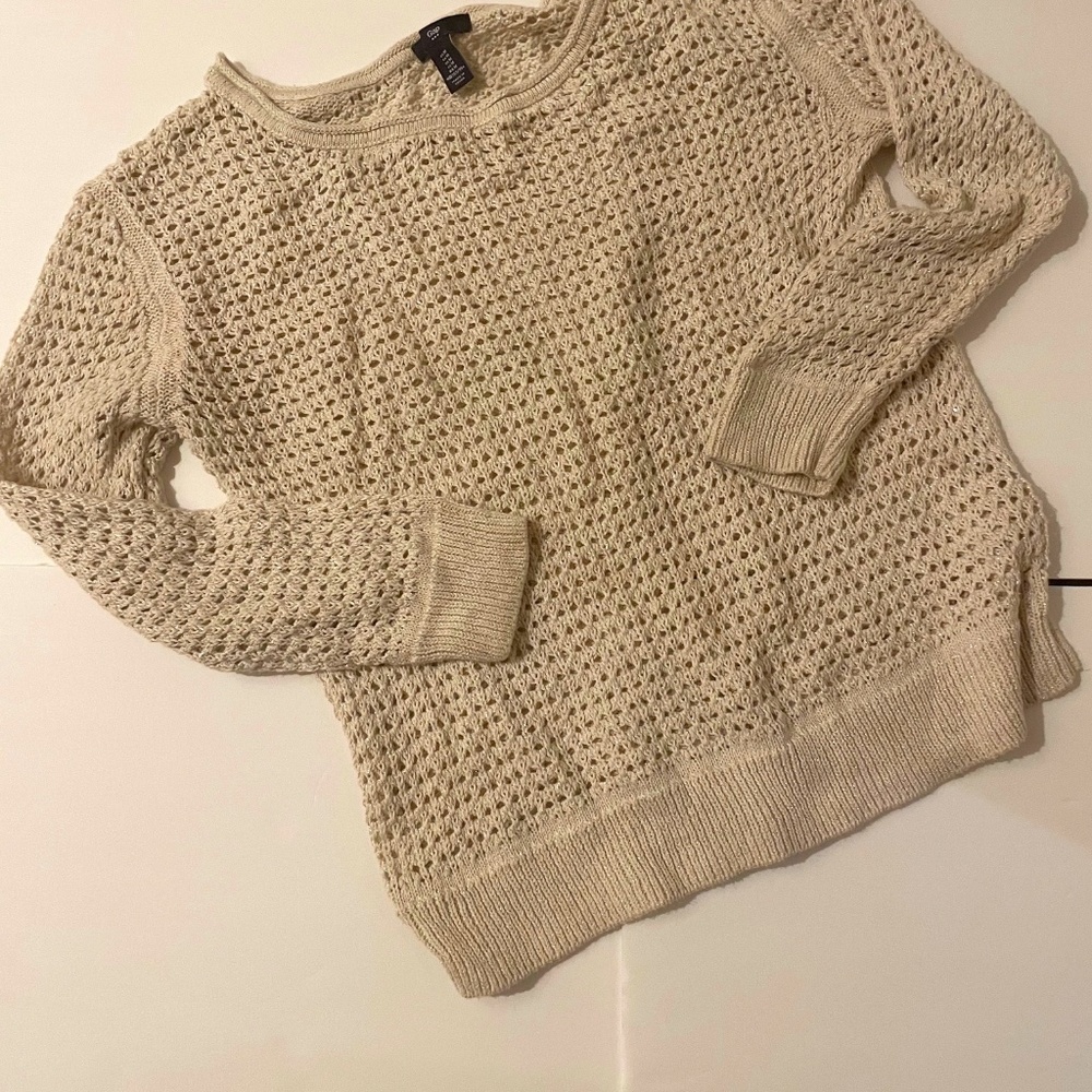 Gap sweater